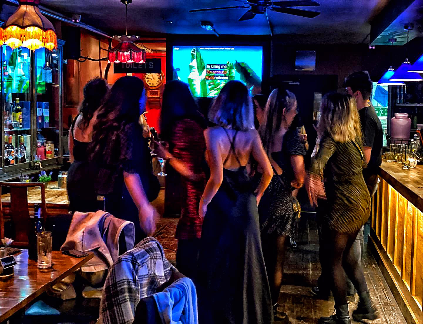 Private room, no strangers
